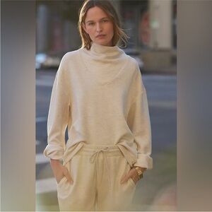 NWOT Varley Betsy Sweat Doublesoft Sweater